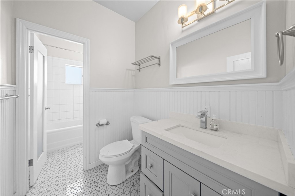 2441 Fairmount