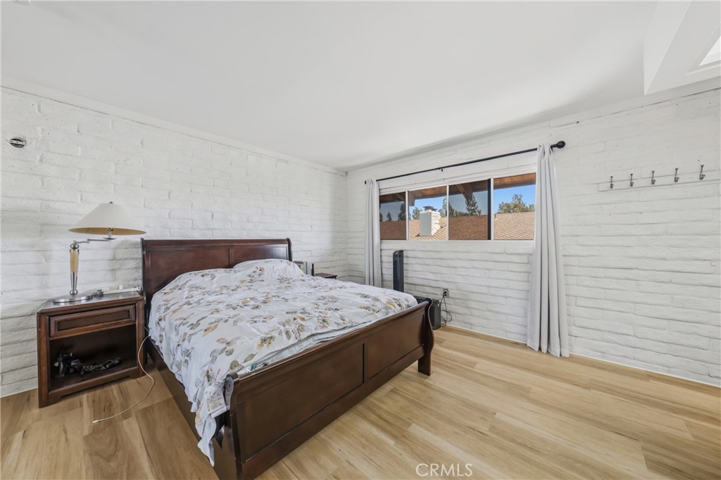 5056 Lakeview Avenue 25