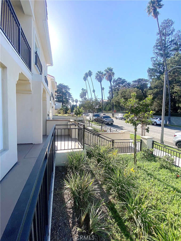 300 E Alhambra Road D