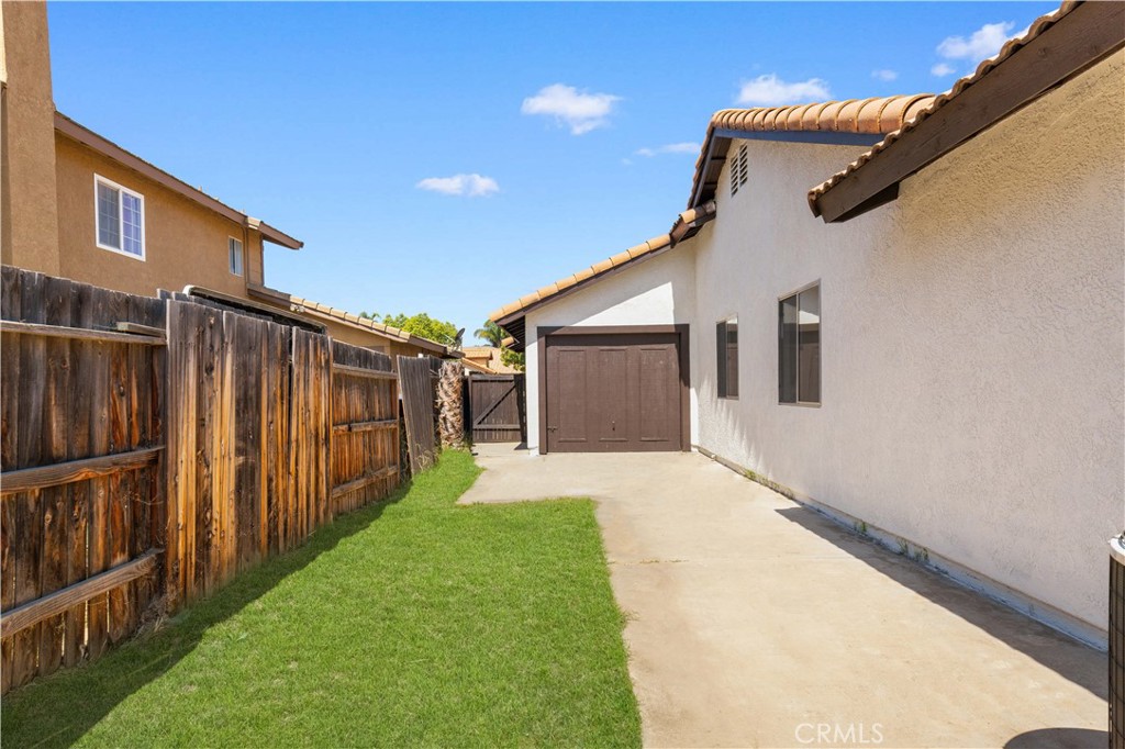 24716 Freeport Drive