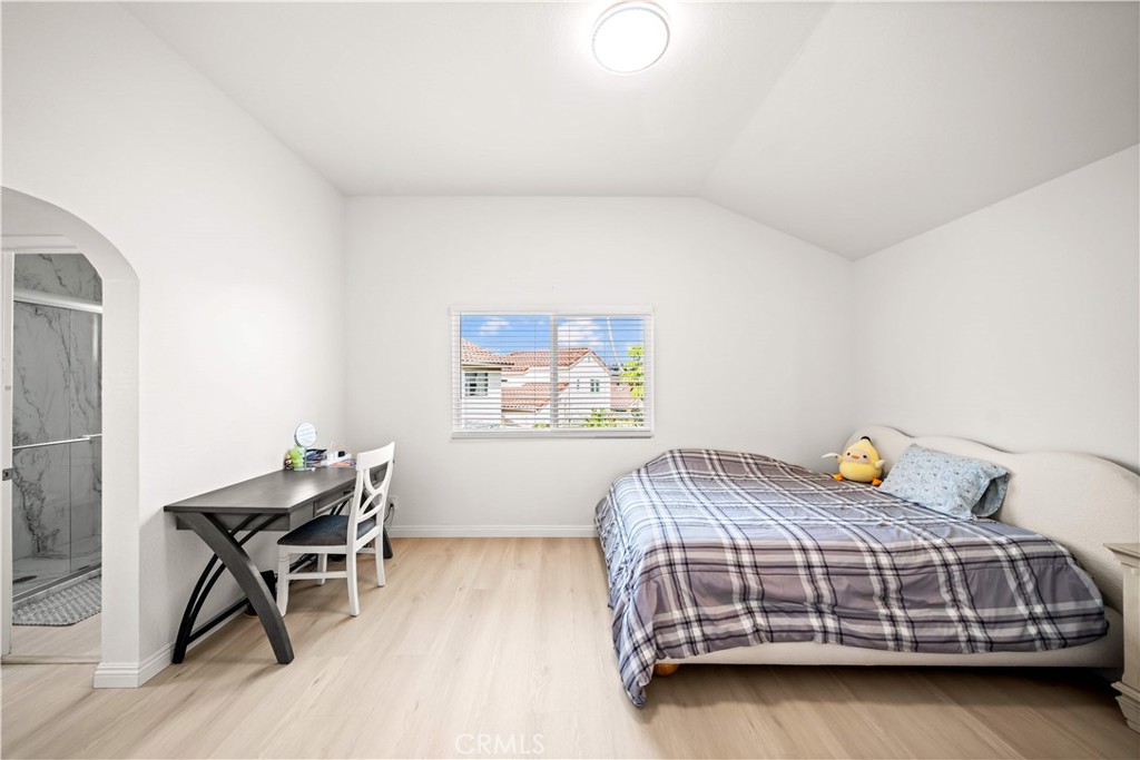 21522 Kenmare