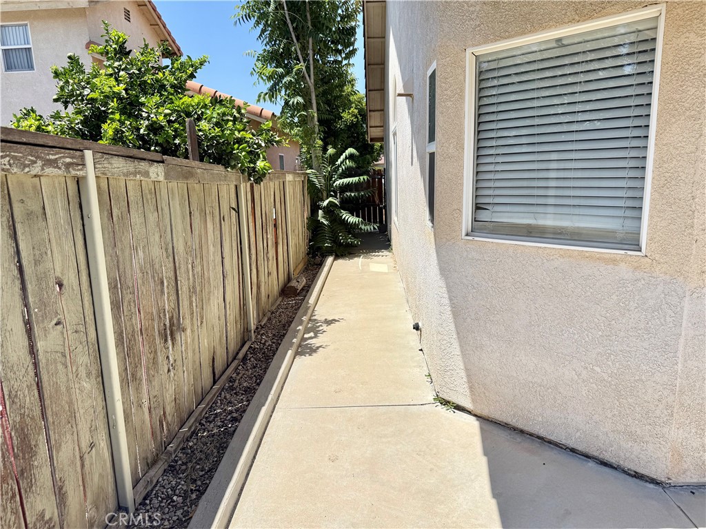 1046 Sycamore