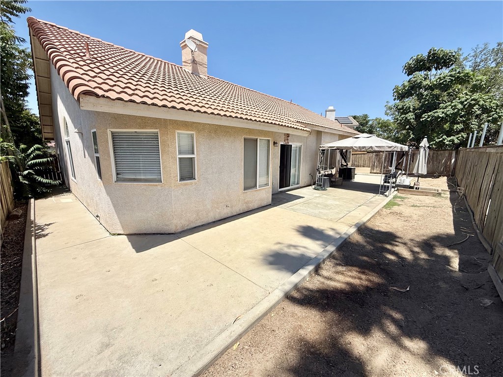 1046 Sycamore