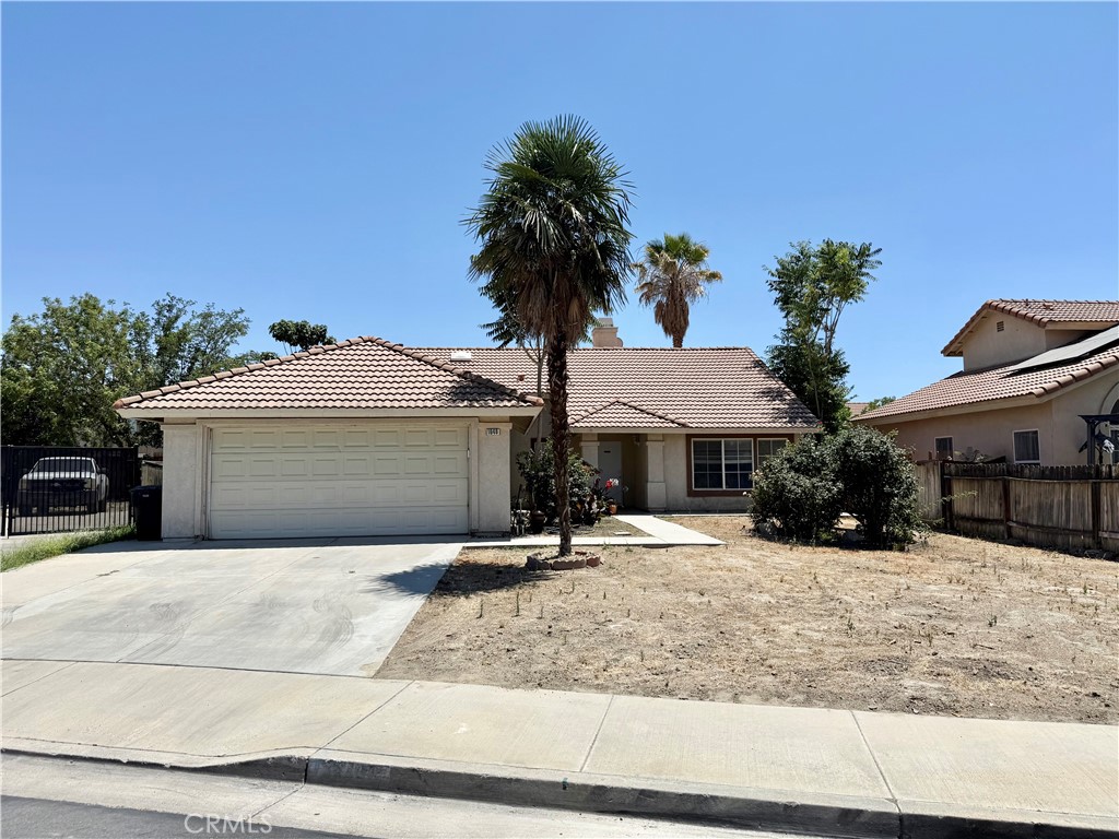 1046 Sycamore