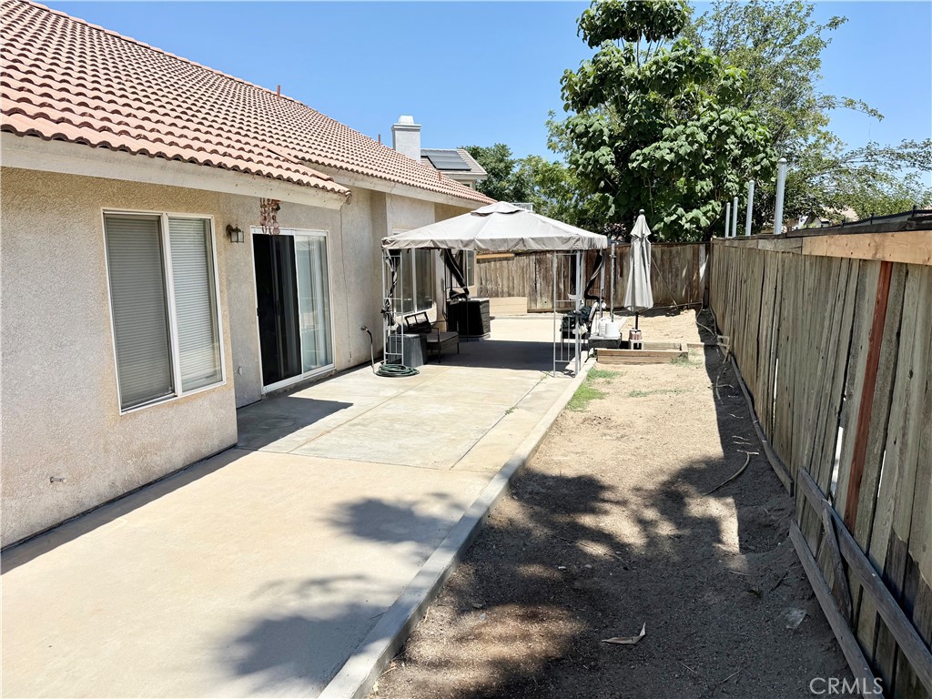 1046 Sycamore