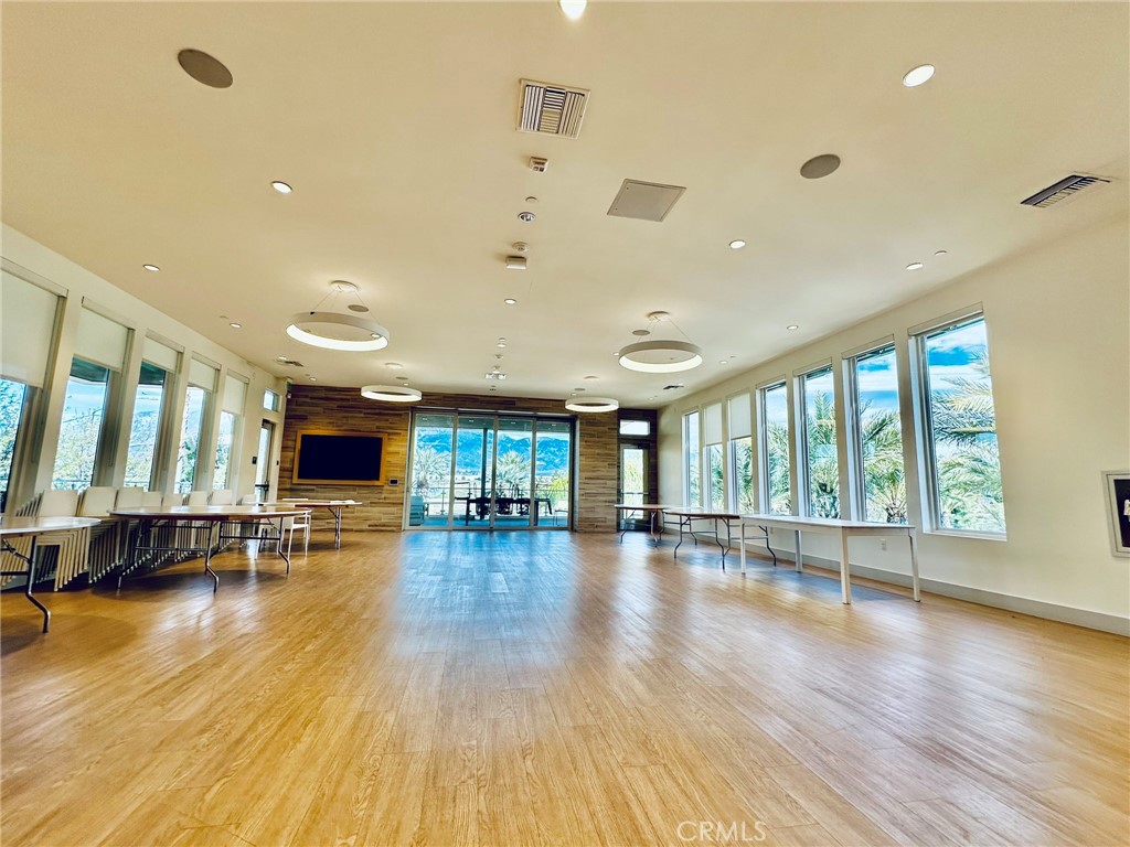 11052 Panoramic