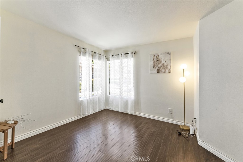 919 Bidwell