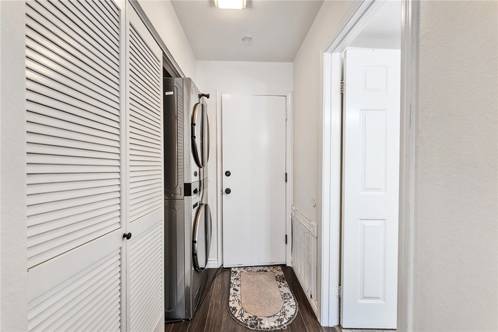 919 Bidwell
