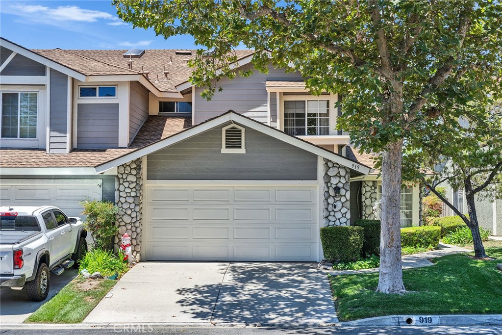919 Bidwell