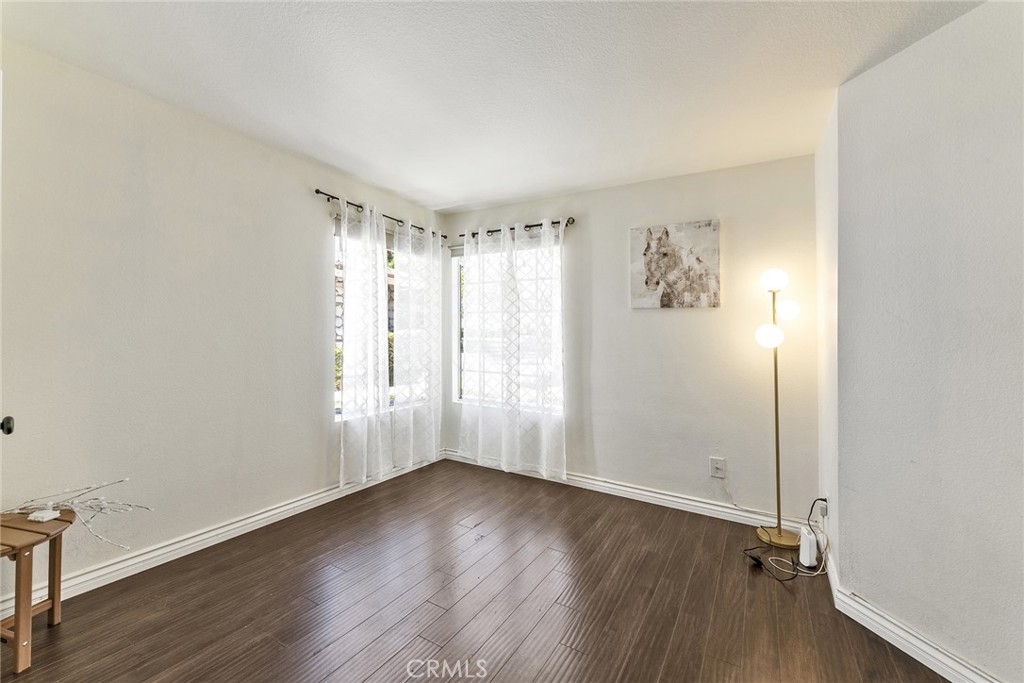 919 Bidwell