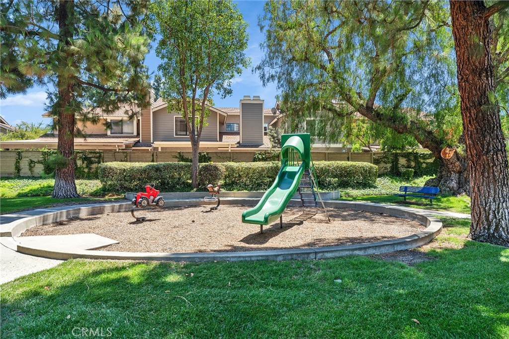 919 Bidwell