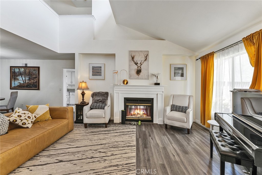 919 Bidwell