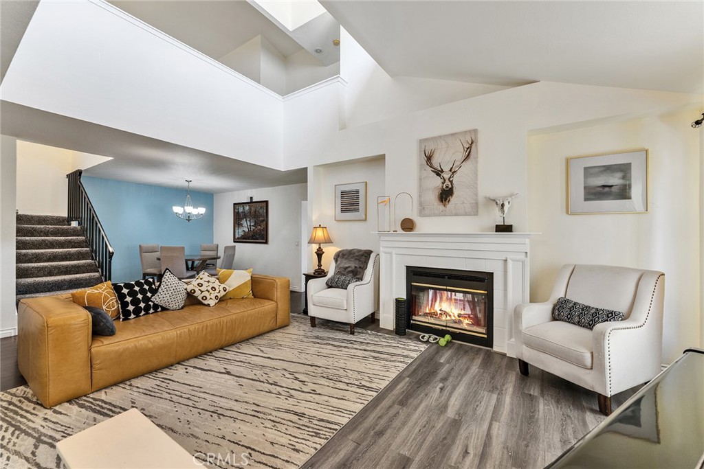 919 Bidwell