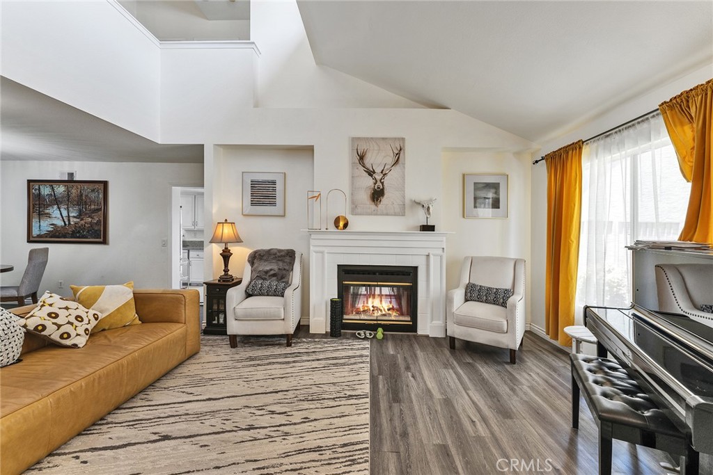 919 Bidwell