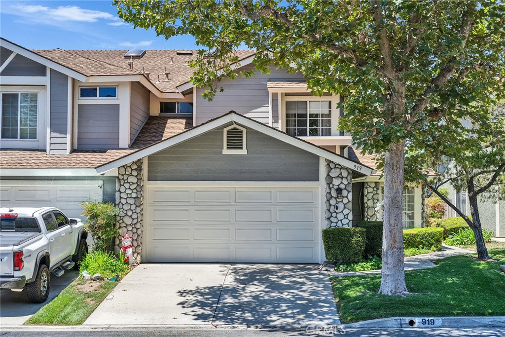919 Bidwell