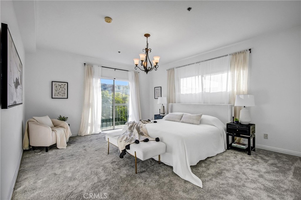 1921 Malcolm Avenue 201