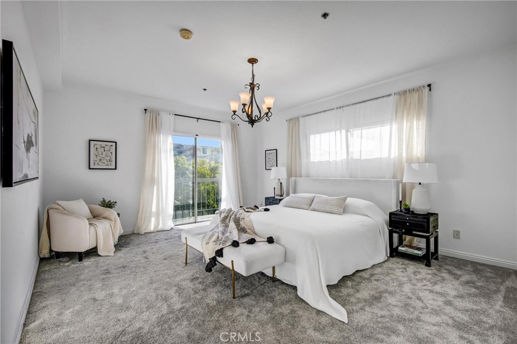 1921 Malcolm Avenue 201