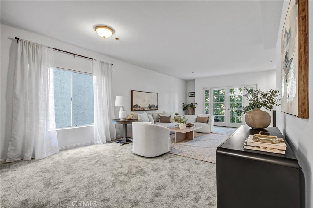 1921 Malcolm Avenue 201