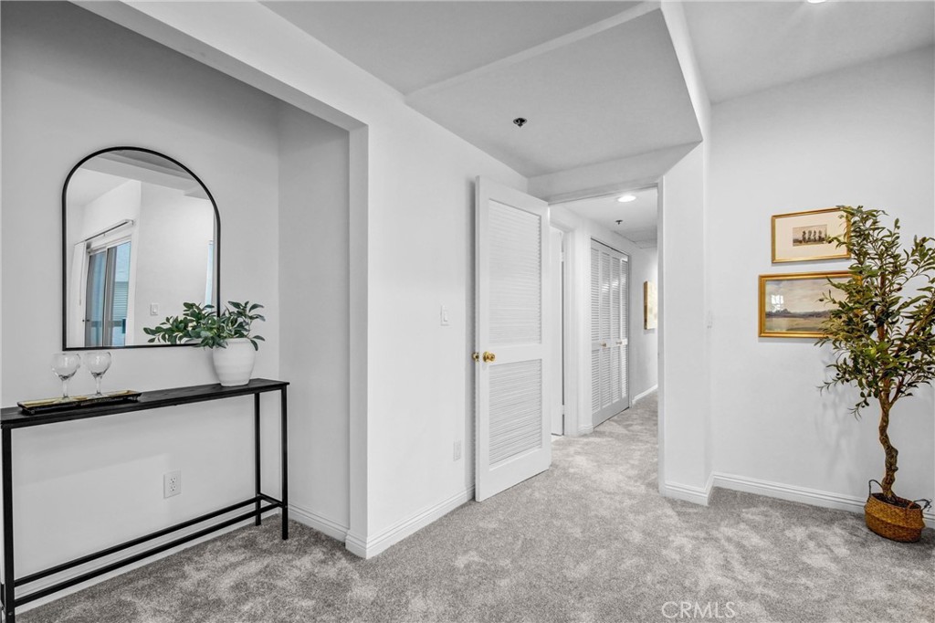 1921 Malcolm Avenue 201