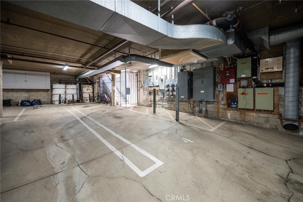 1921 Malcolm Avenue 201