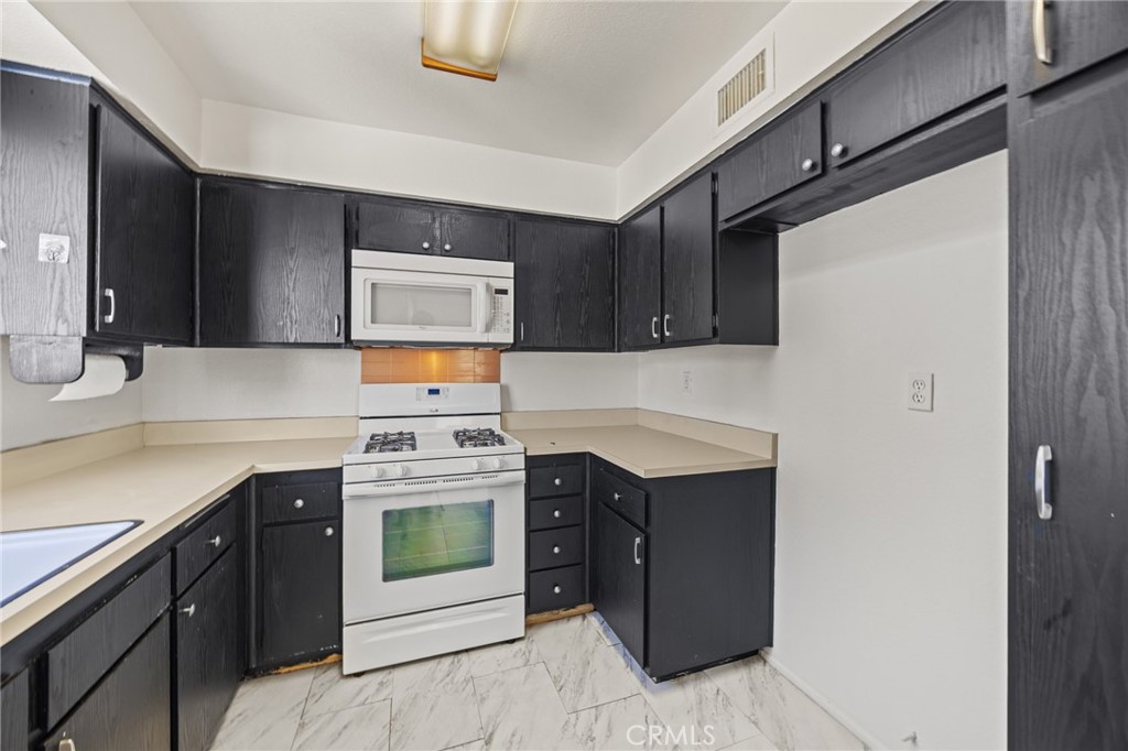 24170 Avenida Rancheros F