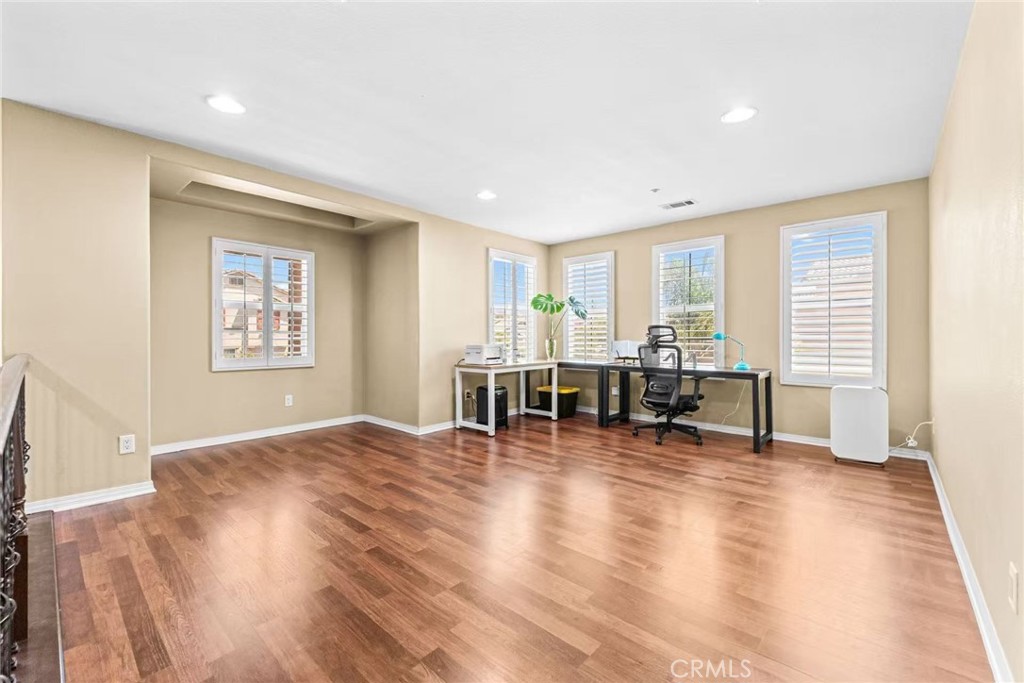 16425 Basswood