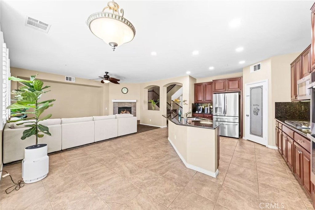 16425 Basswood