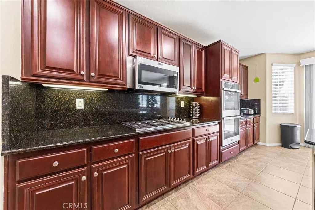 16425 Basswood