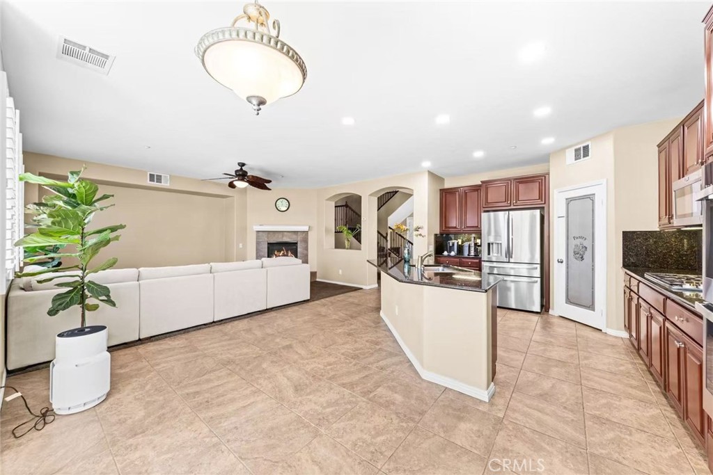 16425 Basswood