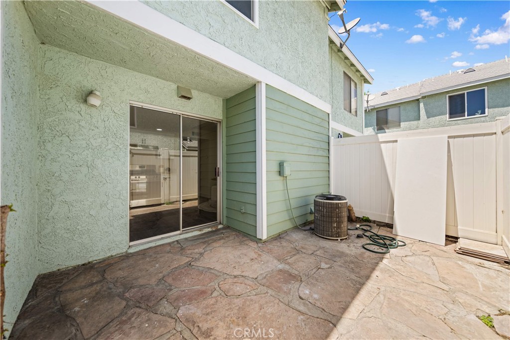 5640 Riverside Drive 32