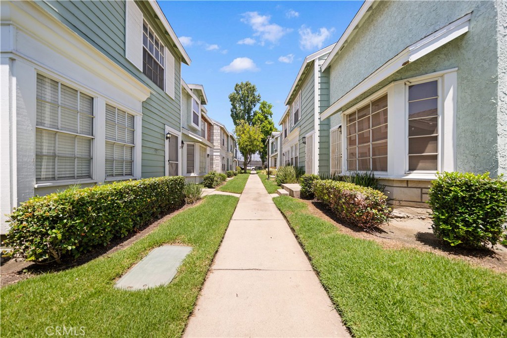 5640 Riverside Drive 32