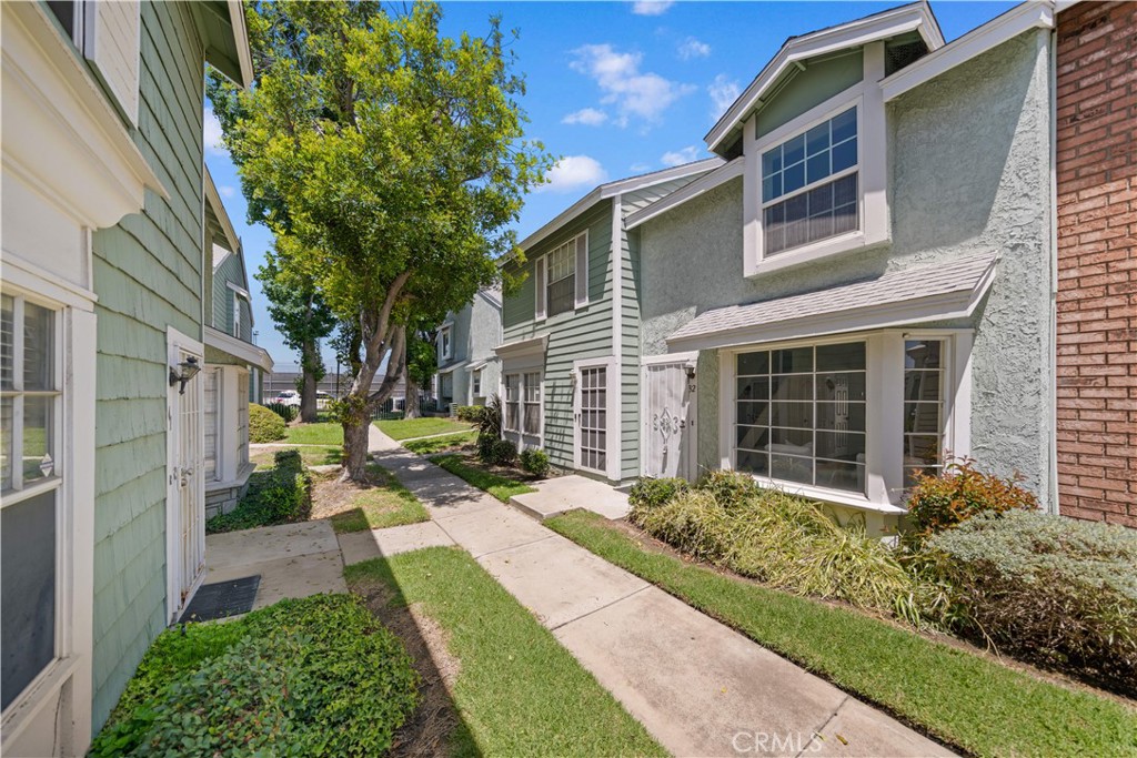 5640 Riverside Drive 32