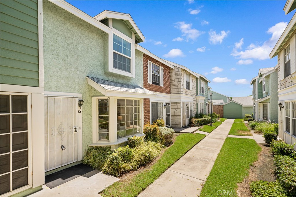 5640 Riverside Drive 32