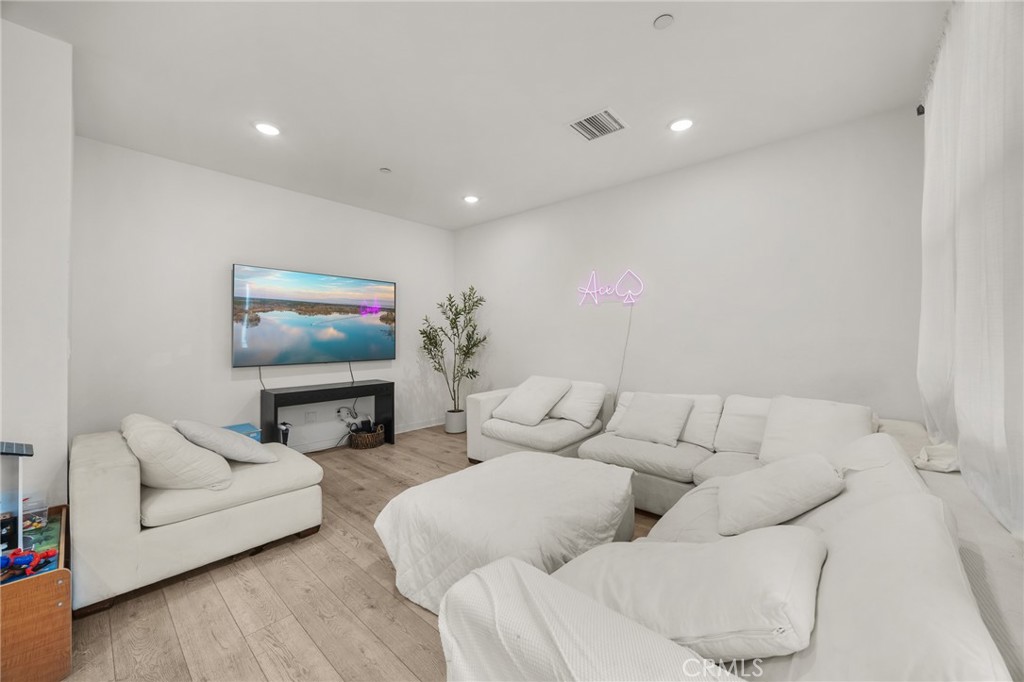 4096 E Luna Paseo 45