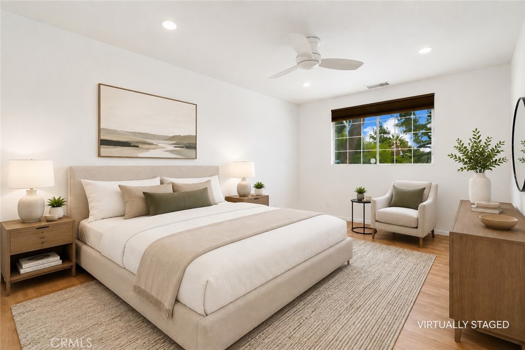 2128 Oak Crest