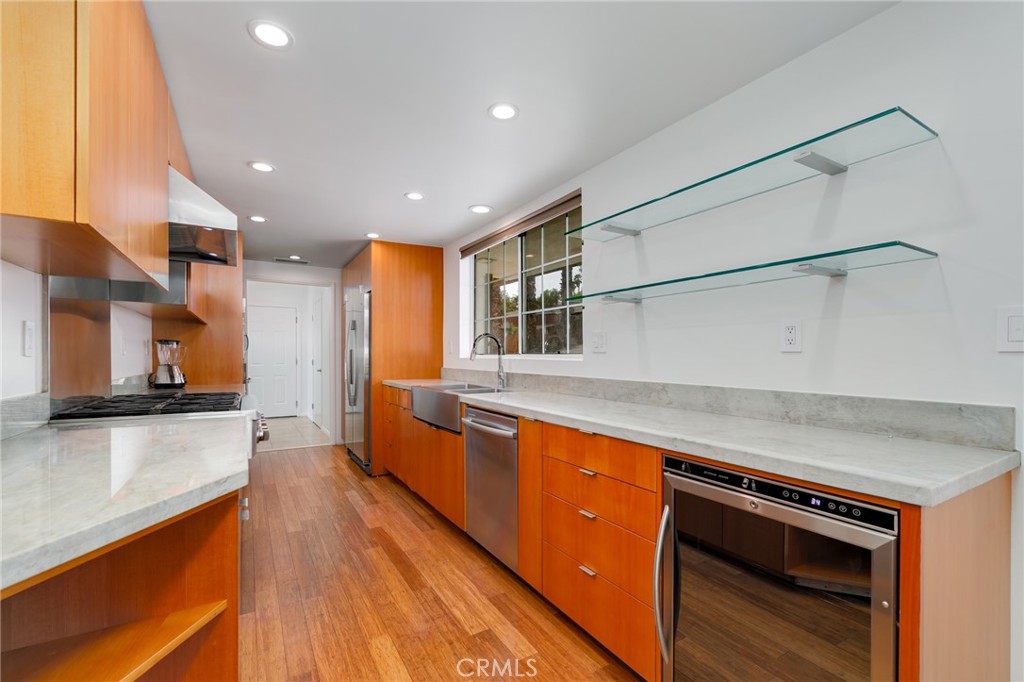2128 Oak Crest