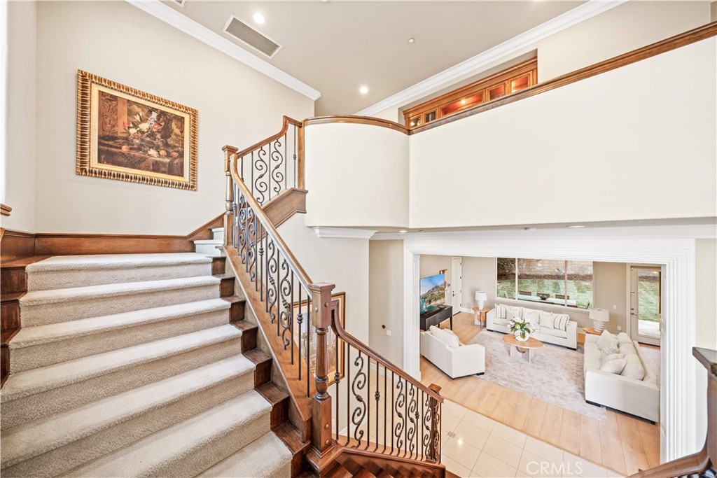 325 N Terrace View