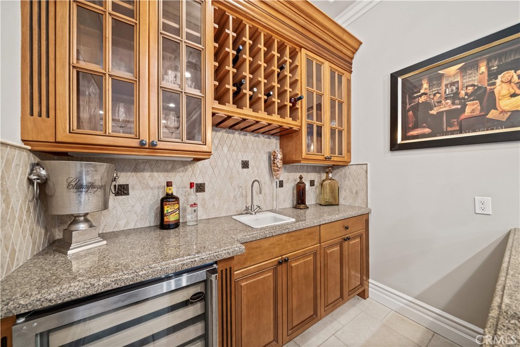 325 N Terrace View