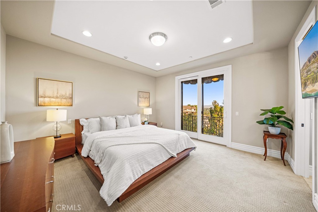 325 N Terrace View