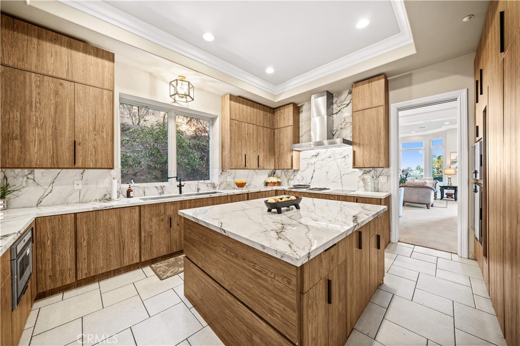 325 N Terrace View