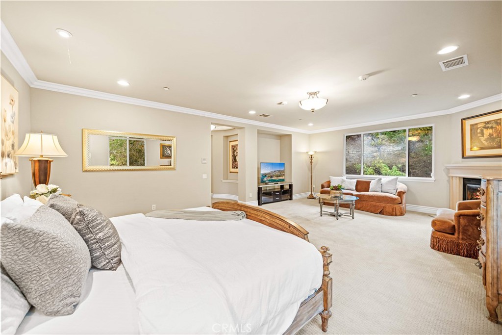 325 N Terrace View
