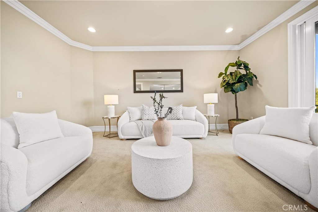 325 N Terrace View