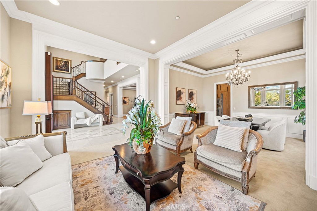 325 N Terrace View