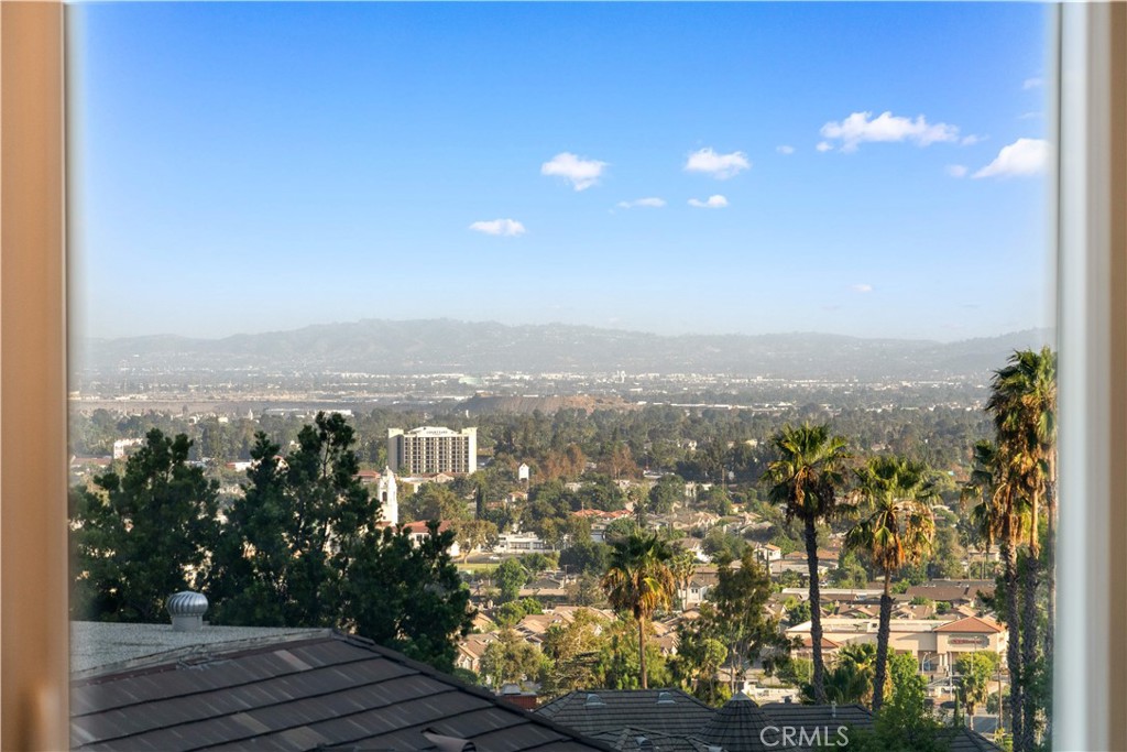 325 N Terrace View