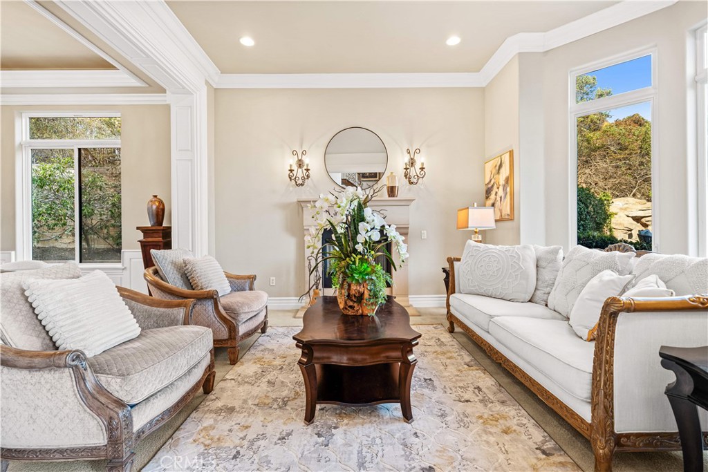 325 N Terrace View