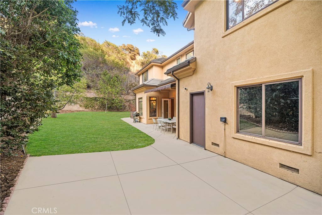325 N Terrace View