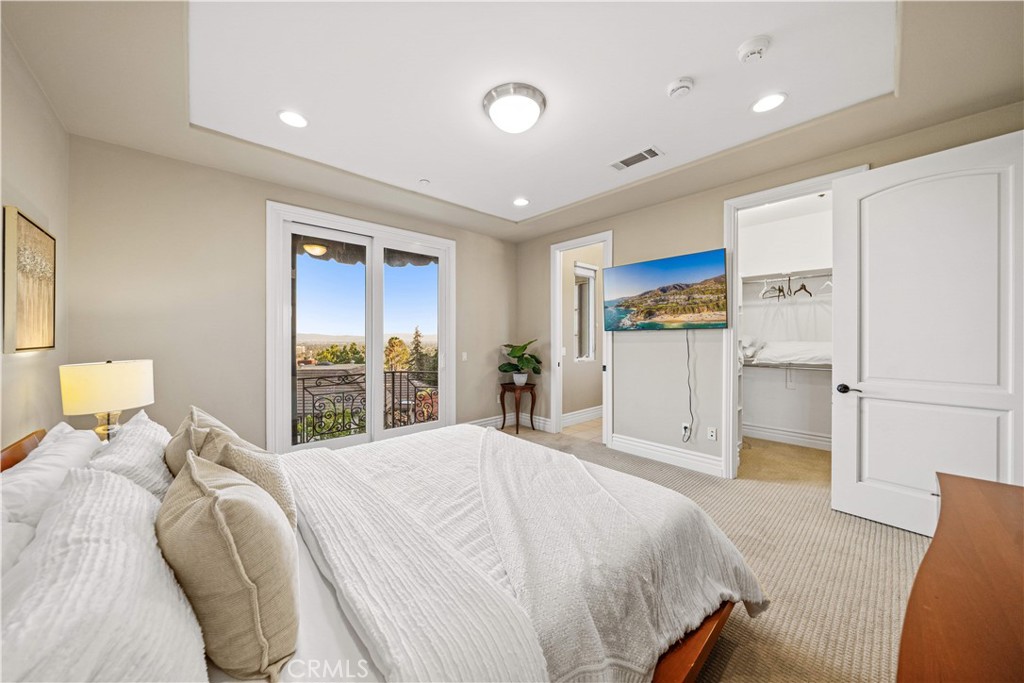 325 N Terrace View