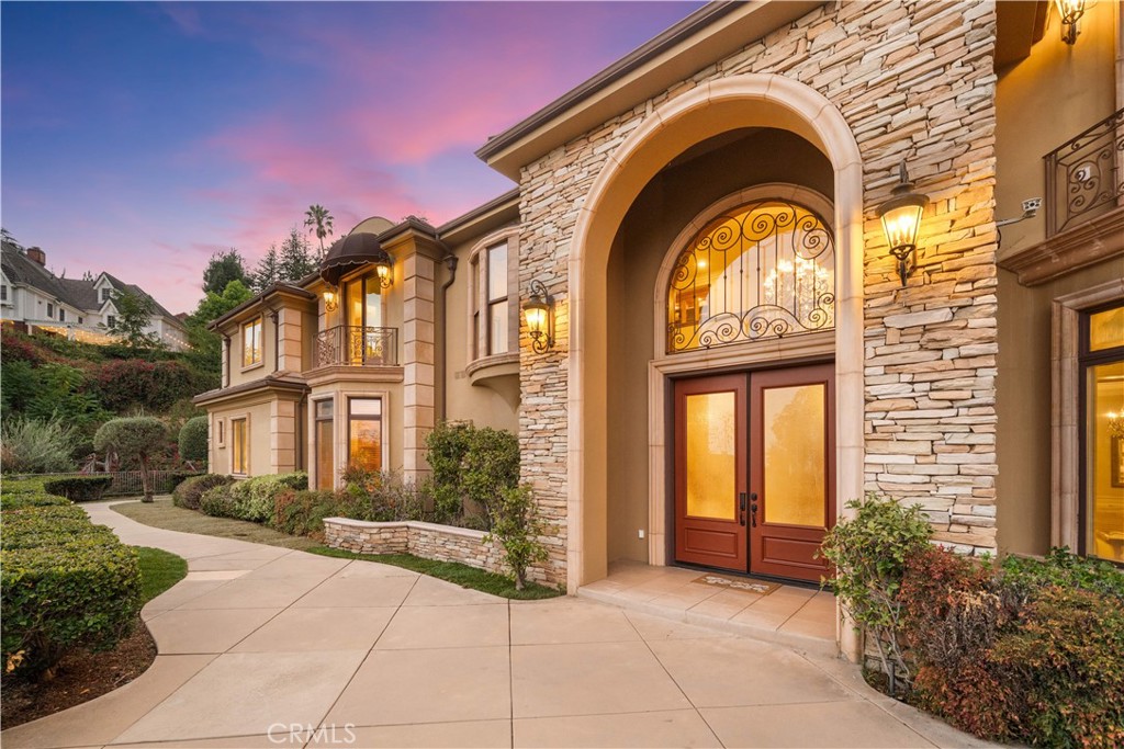 325 N Terrace View