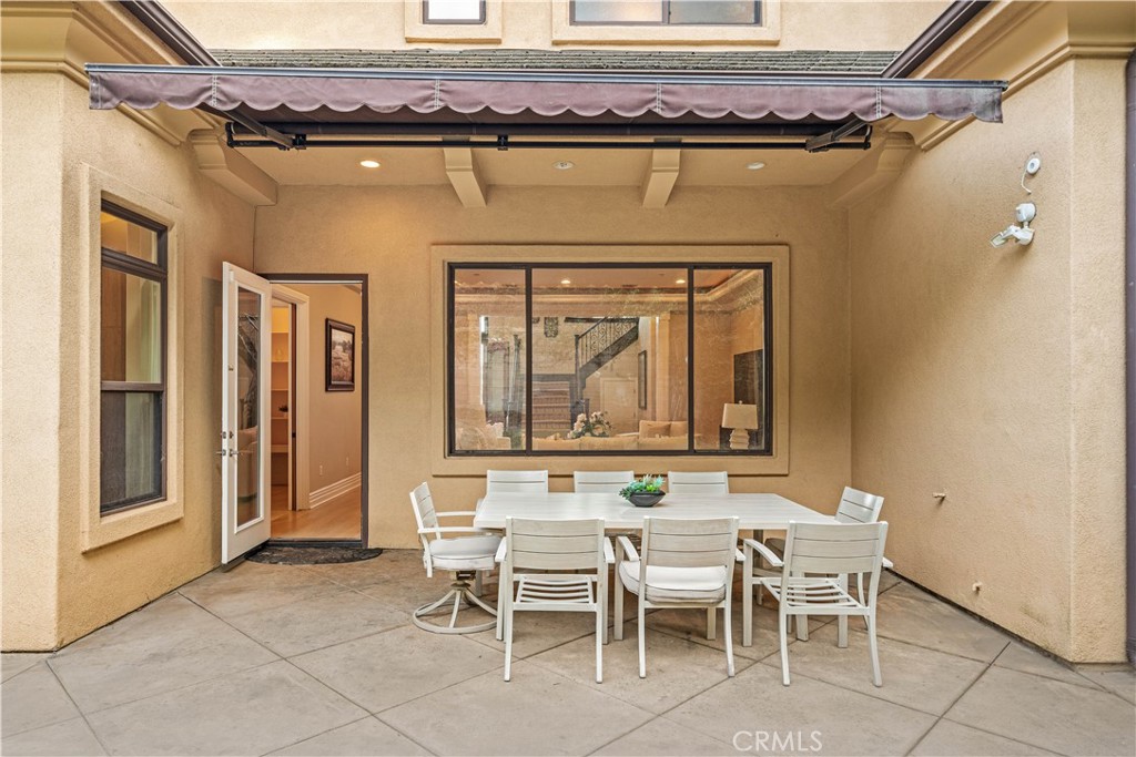 325 N Terrace View