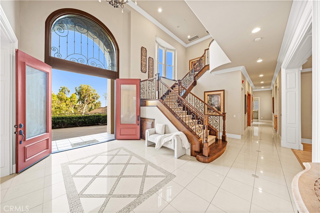 325 N Terrace View